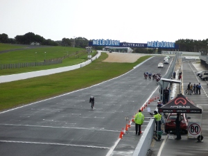 Sarah Riley attacks down the home straight Sarah Riley attacks down the home straight
