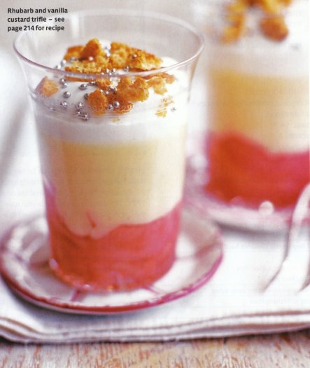 Red Rhubarb grows up 0003